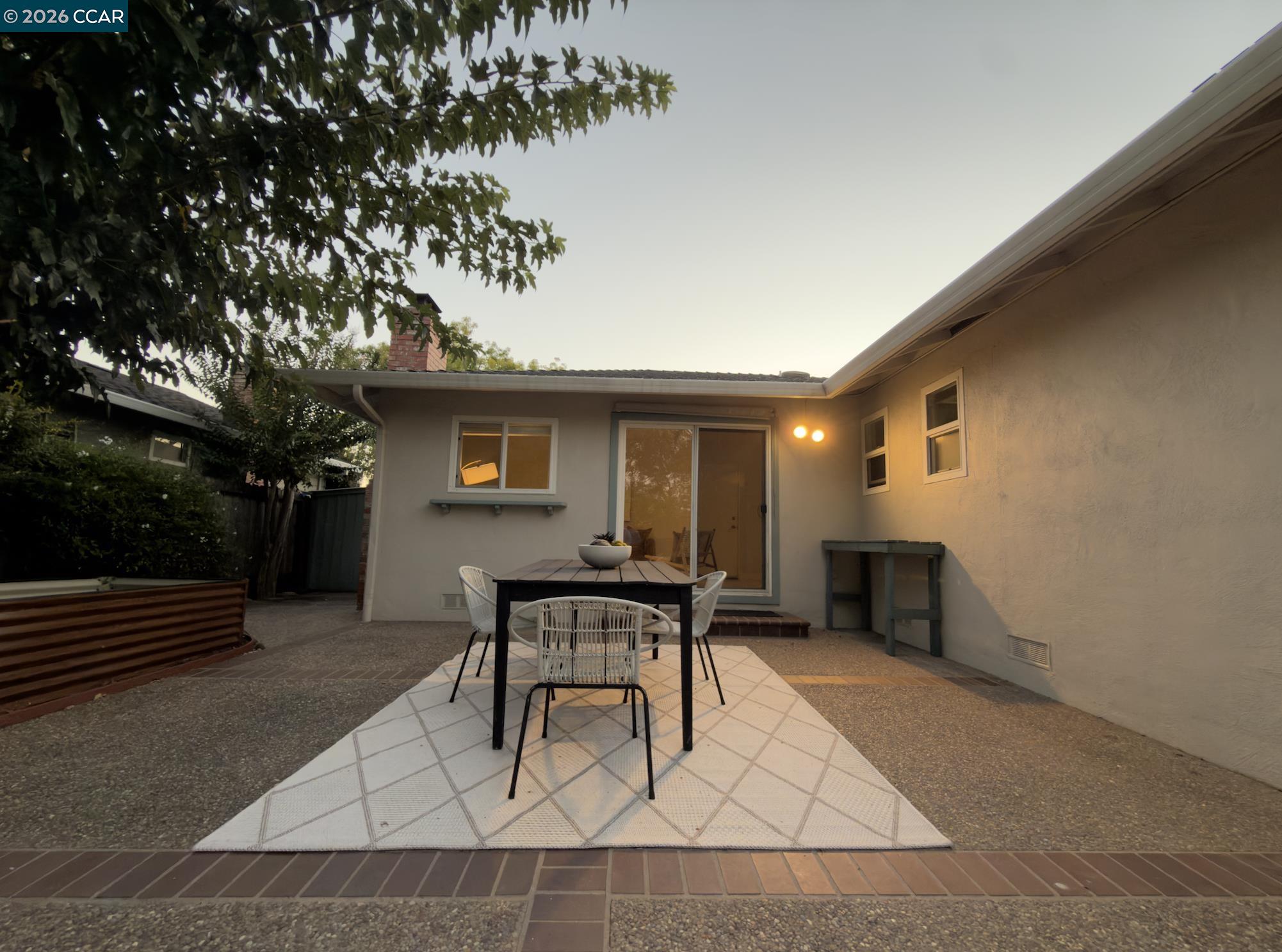926 Sassel Avenue