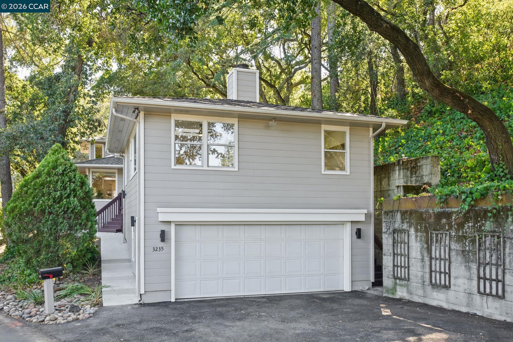 3235 Andresean