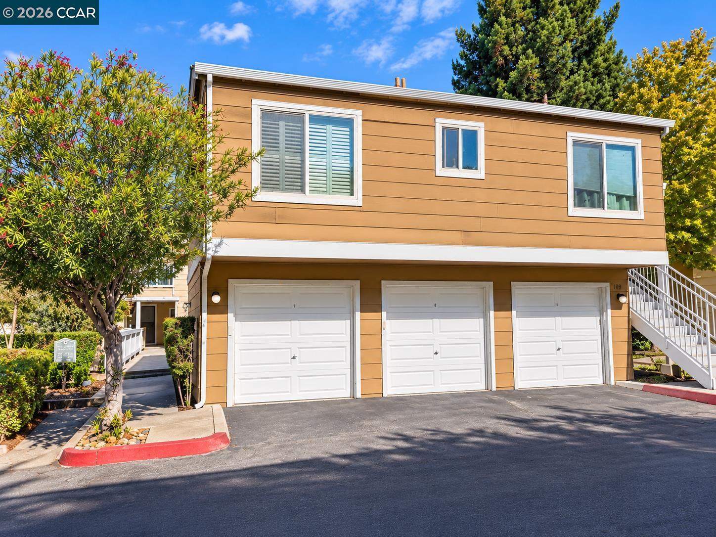 175 Village Pl
