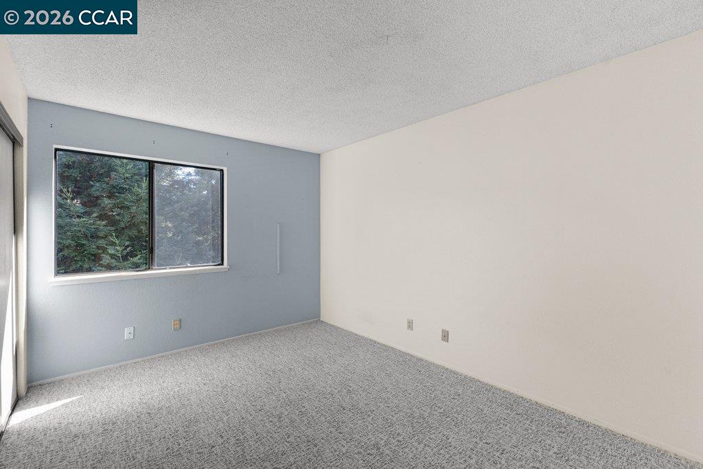 175 Village Pl