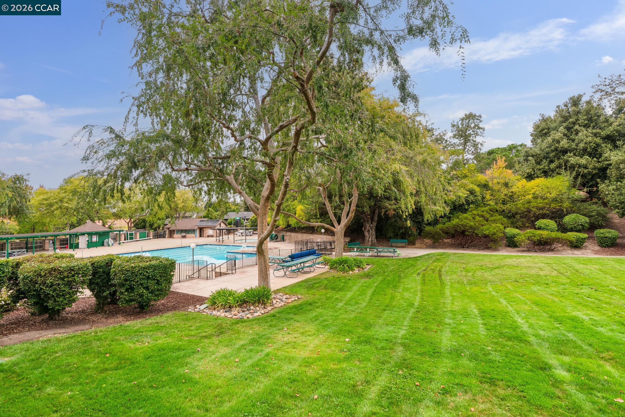 2106 Abington Ct