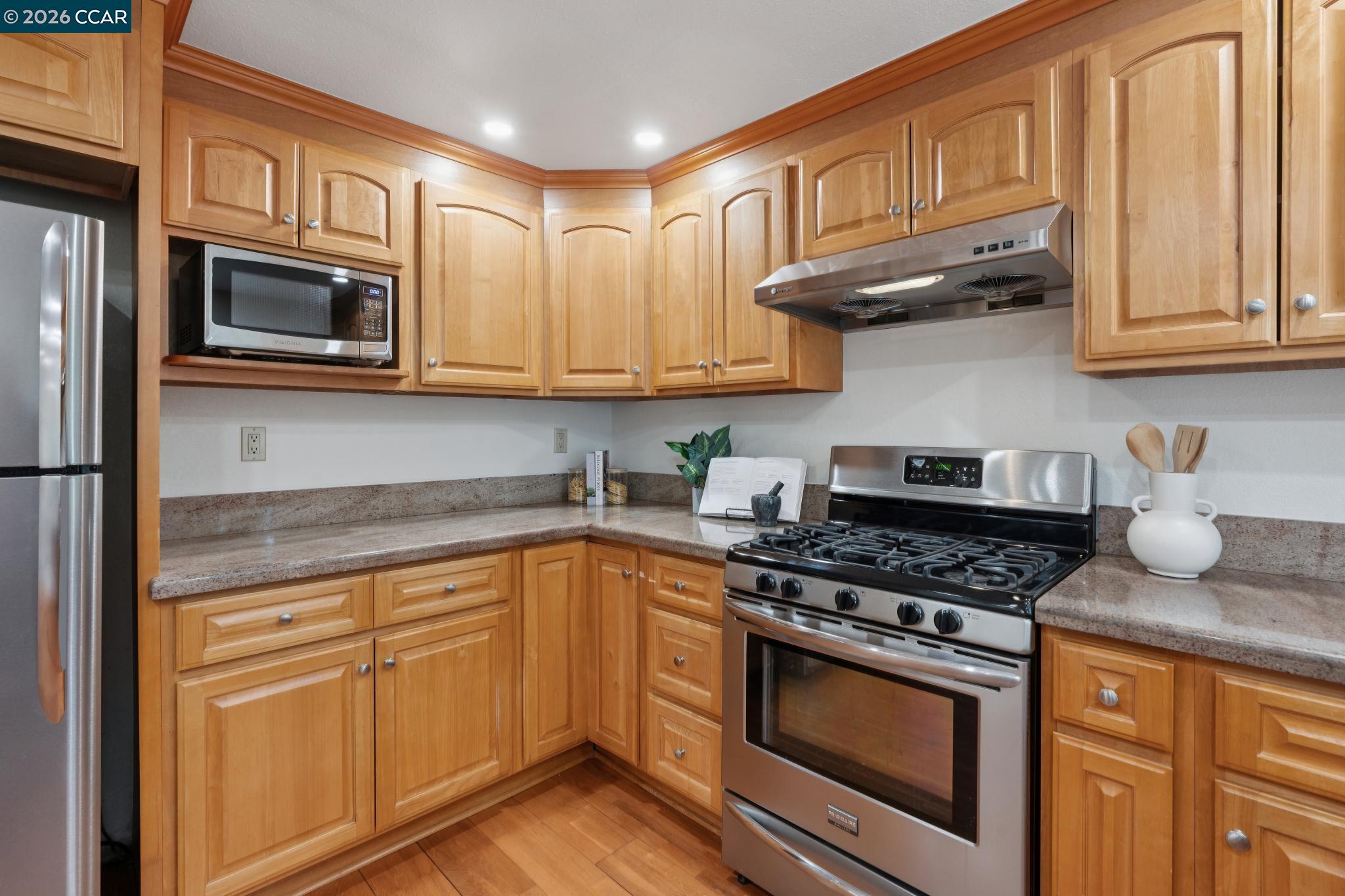 2106 Abington Ct