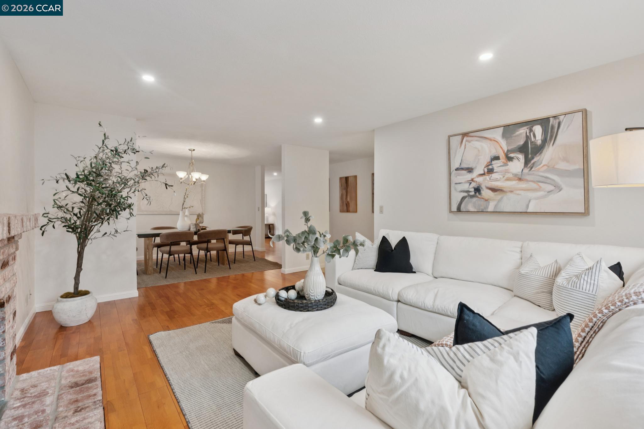 2106 Abington Ct