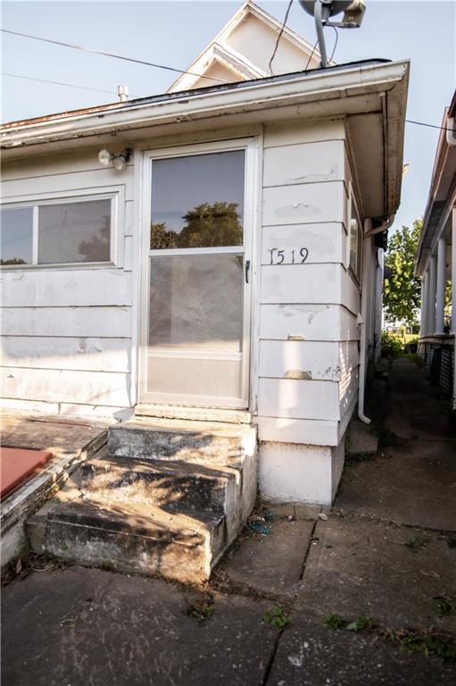 1519 Commercial Street