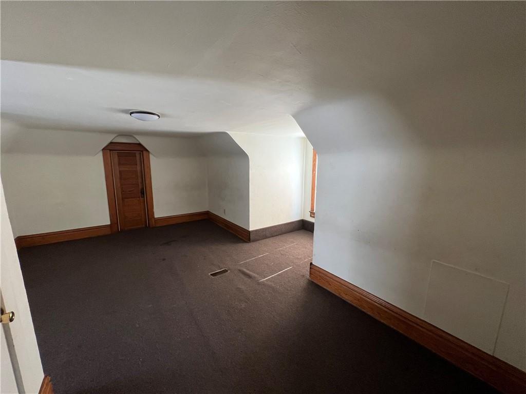 1109 Commercial Street