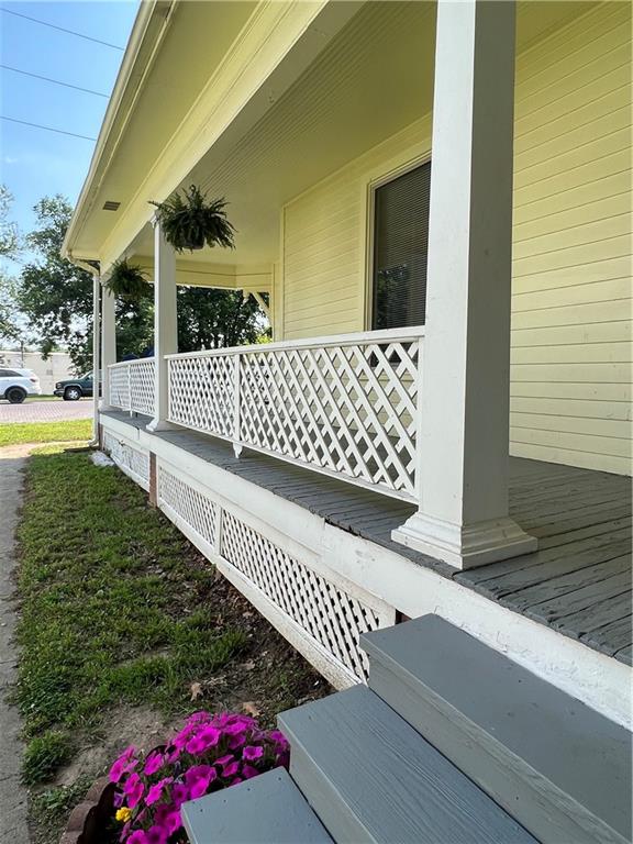 1109 Commercial Street