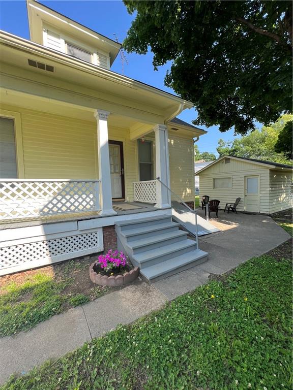 1109 Commercial Street