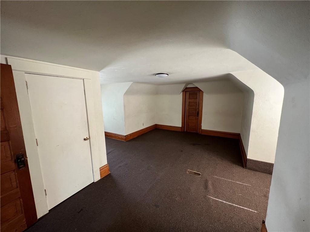 1109 Commercial Street