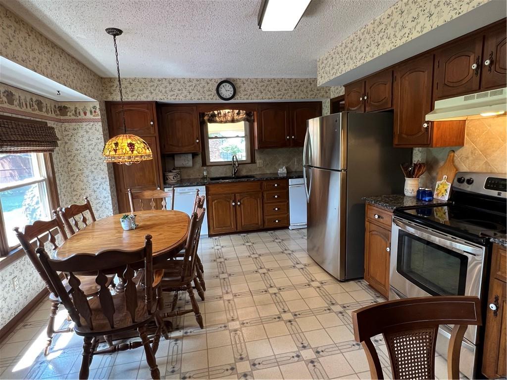 1303 Holiday Drive
