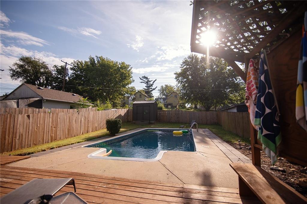 924 S 6th Street