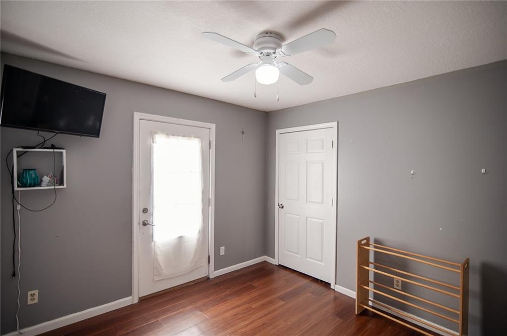 924 S 6th Street