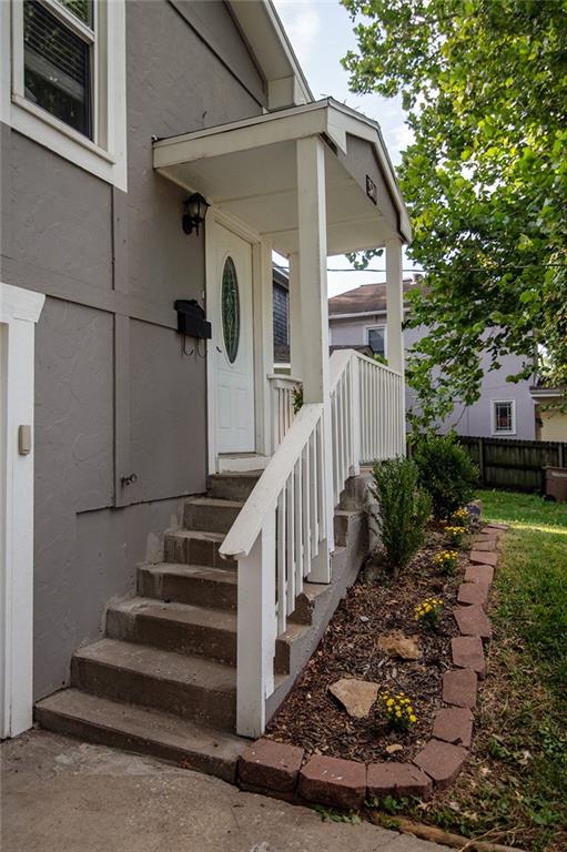 924 S 6th Street