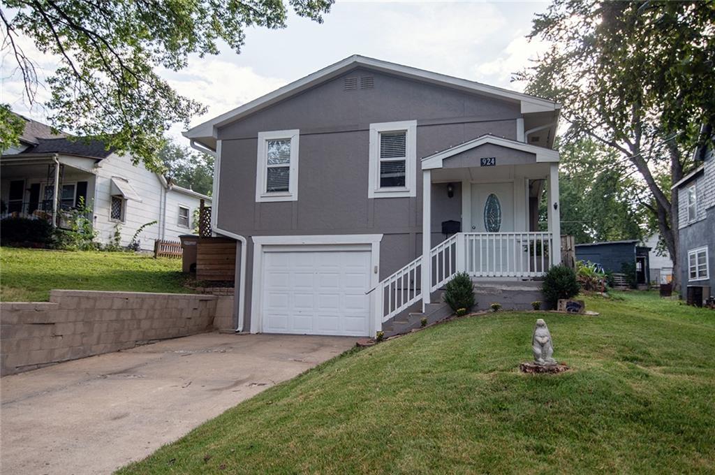 924 S 6th Street