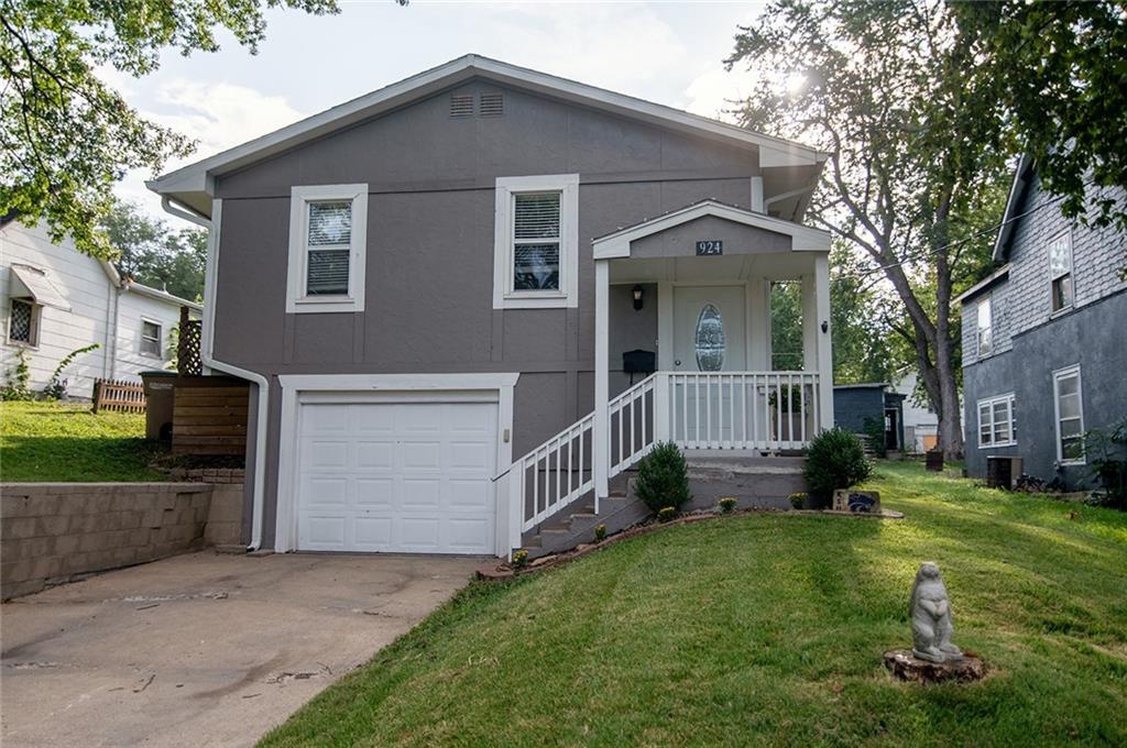924 S 6th Street