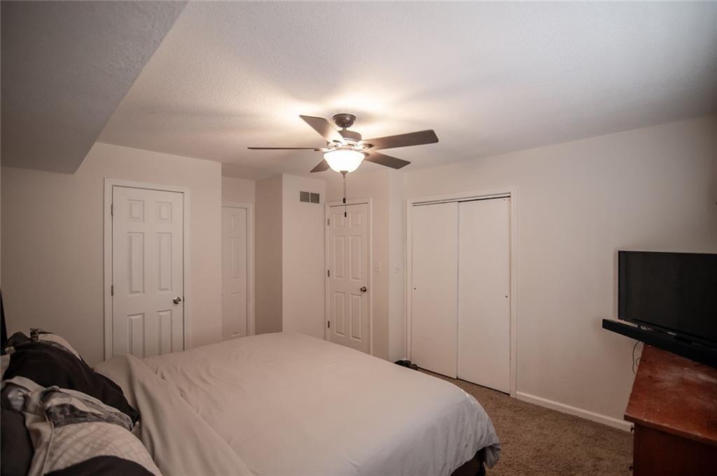 924 S 6th Street