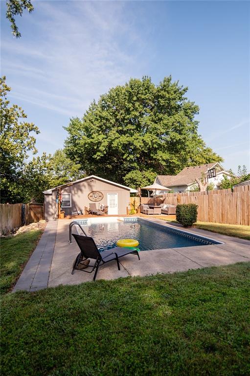 924 S 6th Street