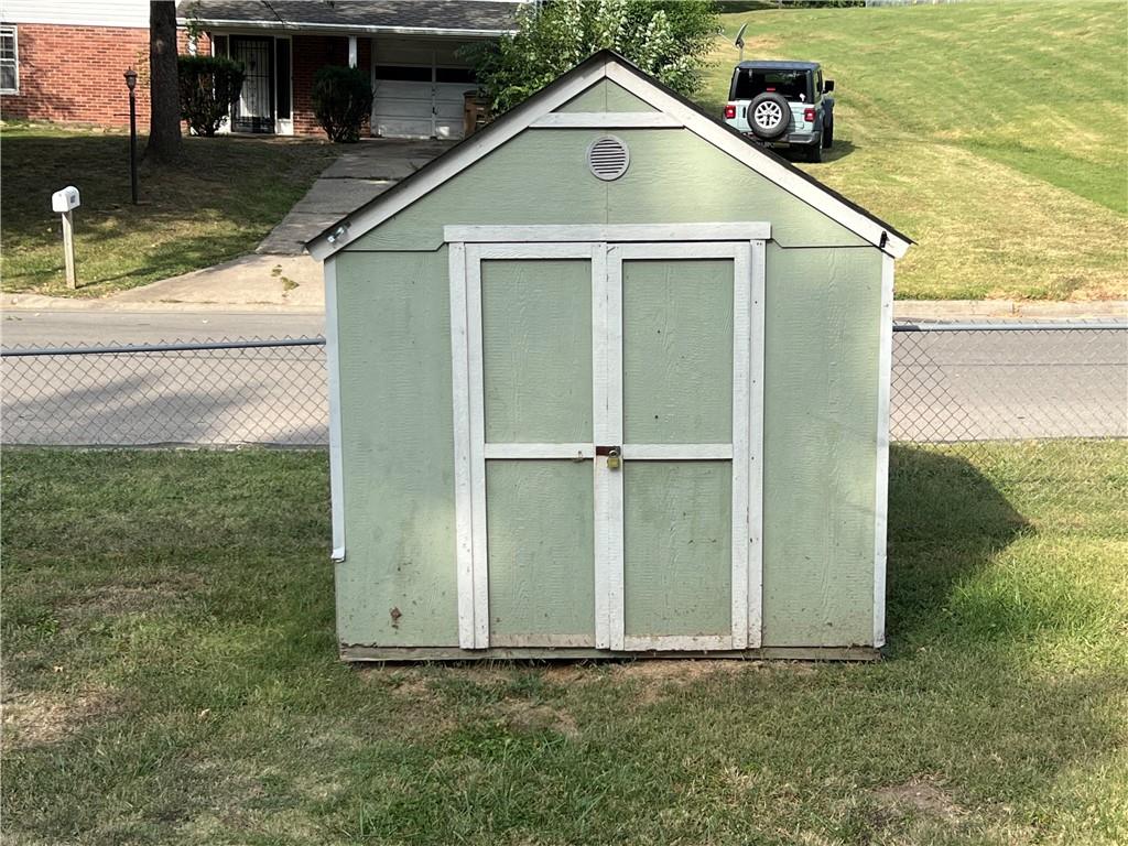 1220 Guthrie Circle