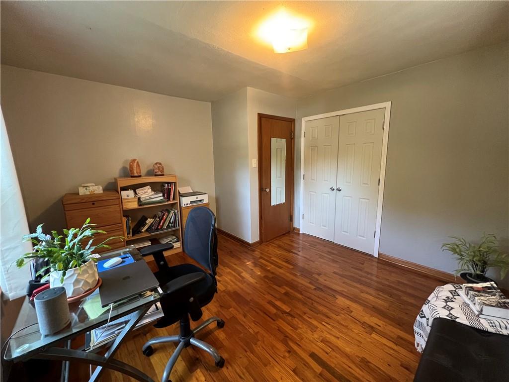 1220 Guthrie Circle