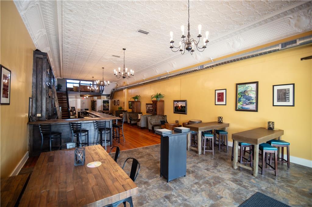 515 Commercial Street