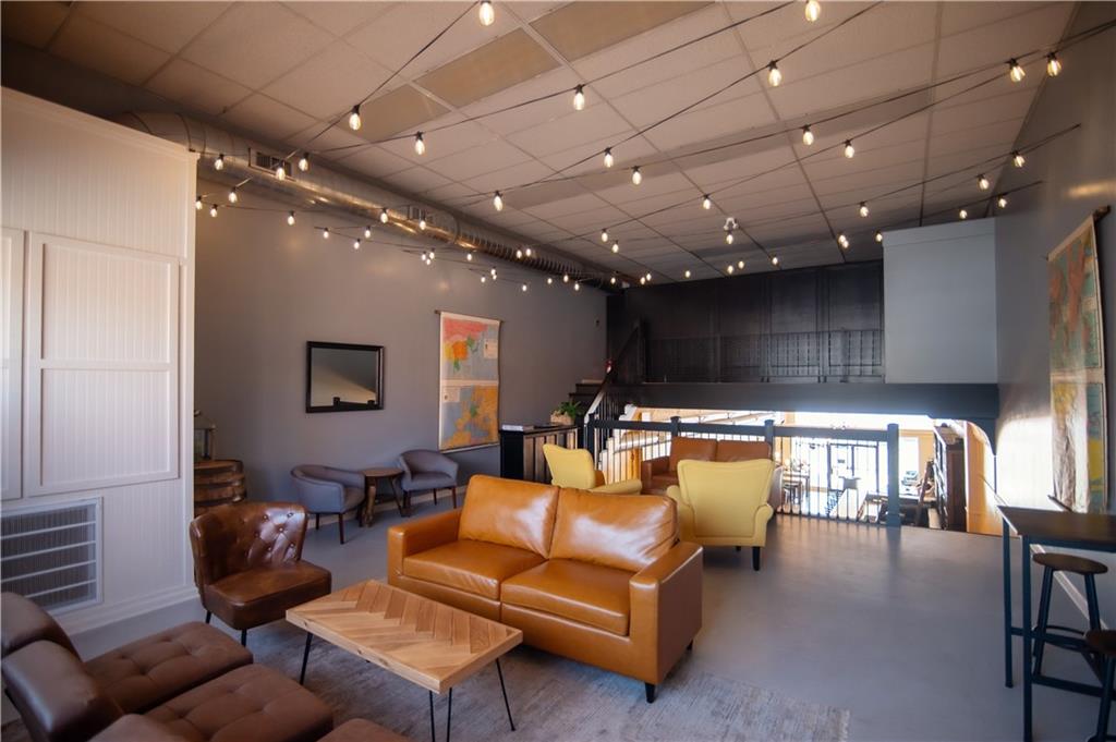 515 Commercial Street