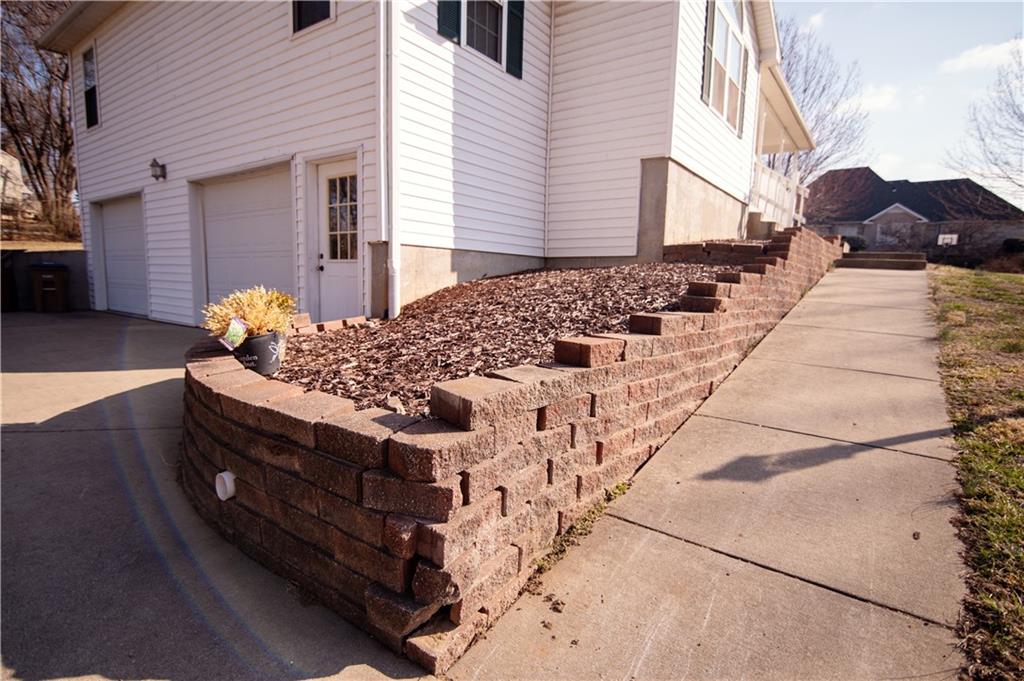 1104 Summerfield Court
