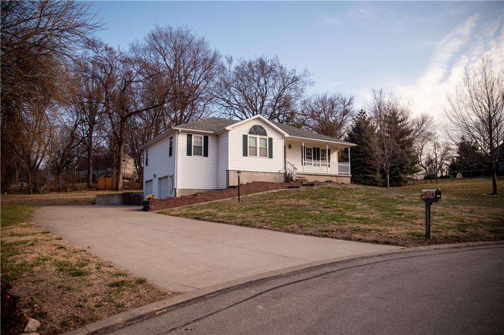 1104 Summerfield Court