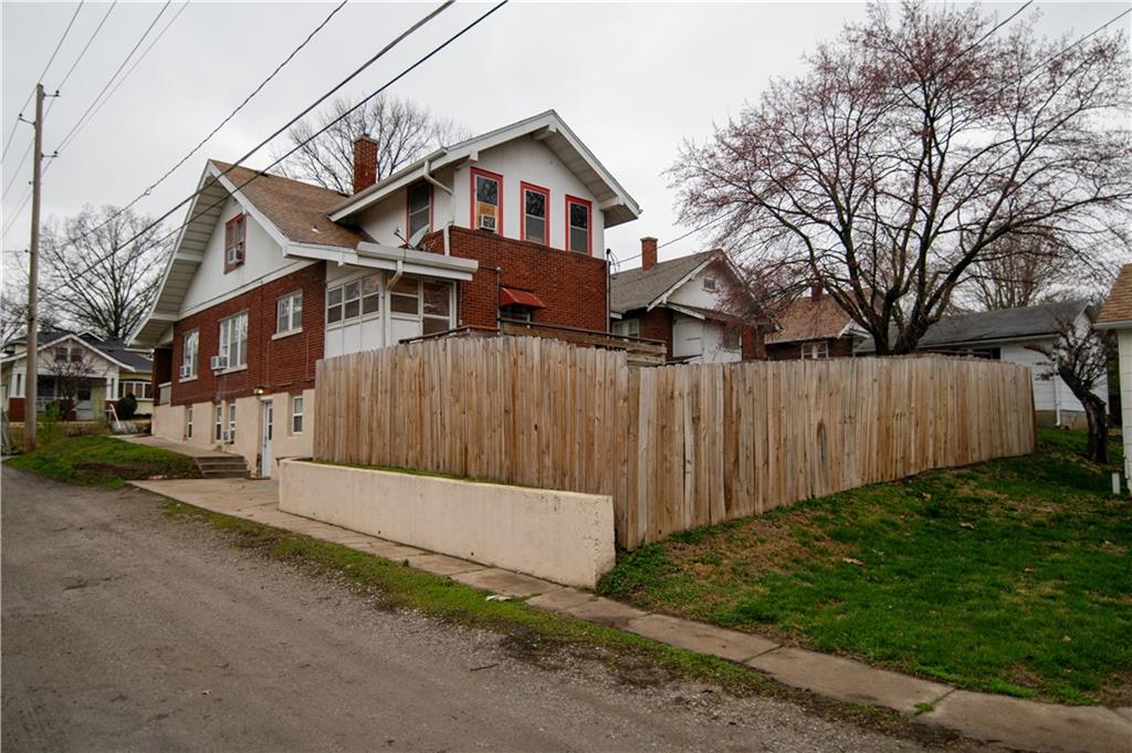 910 N 11th Street
