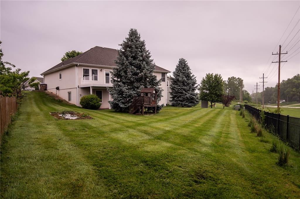 1702 Bluebird Court