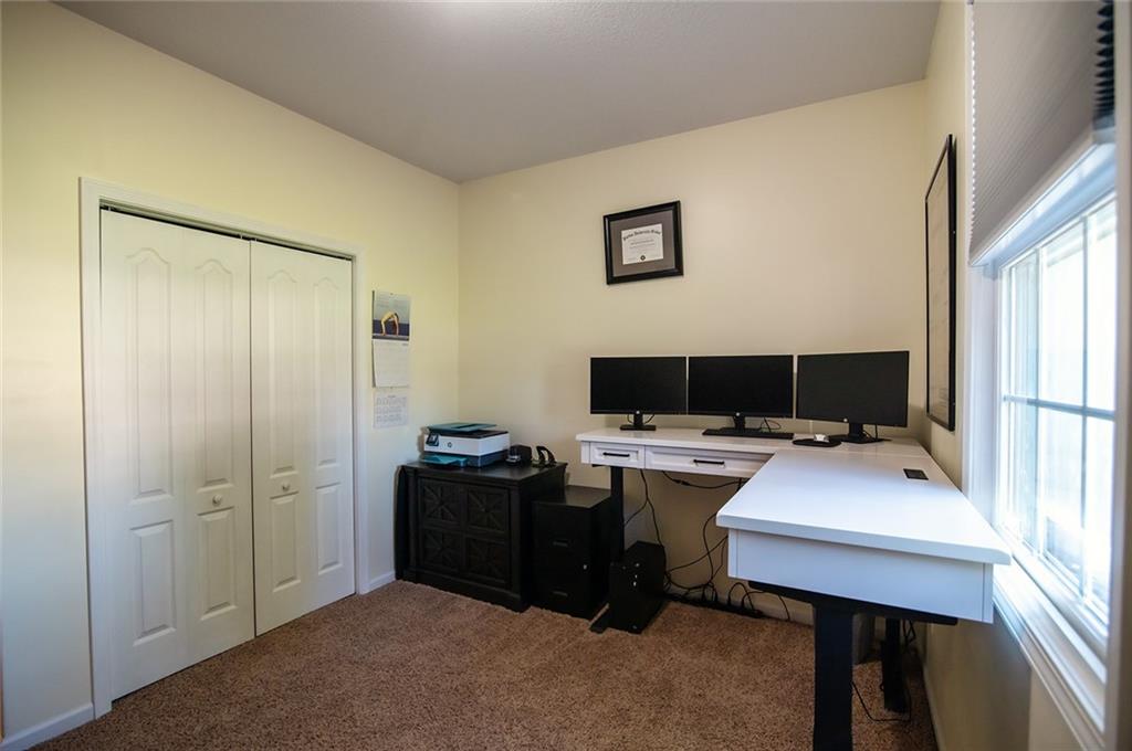 1702 Bluebird Court
