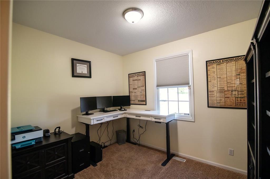 1702 Bluebird Court
