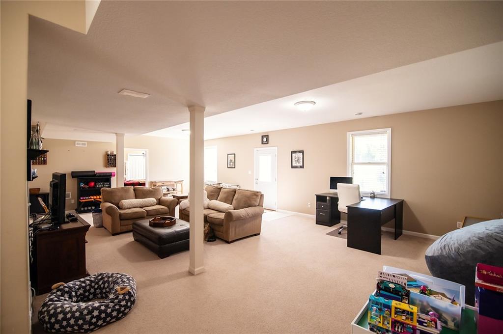 1702 Bluebird Court