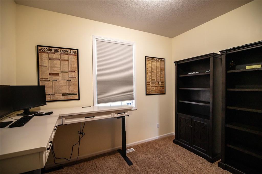 1702 Bluebird Court