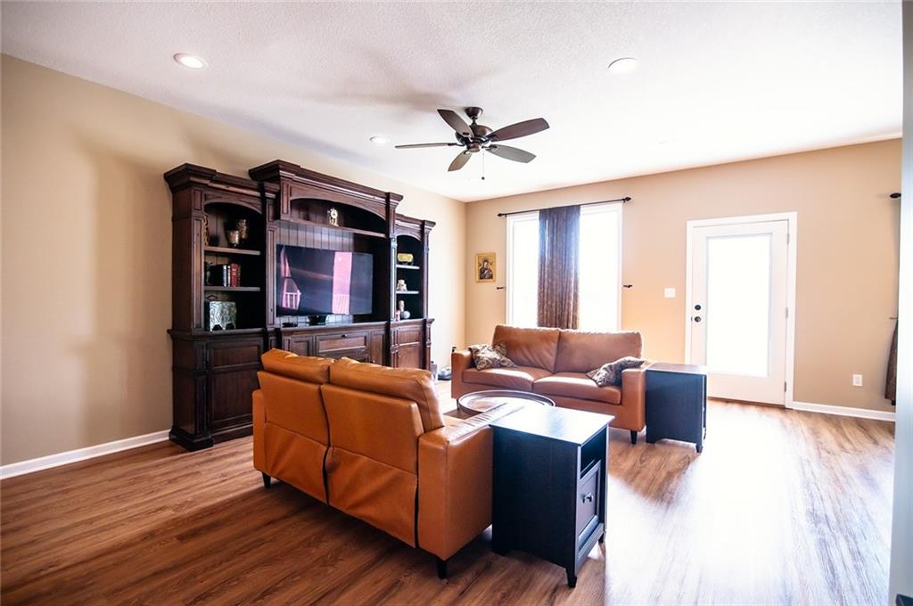1702 Bluebird Court