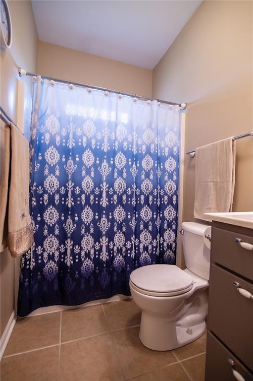1702 Bluebird Court