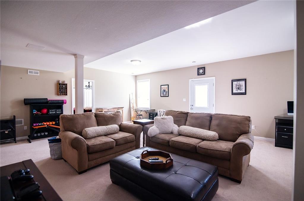 1702 Bluebird Court