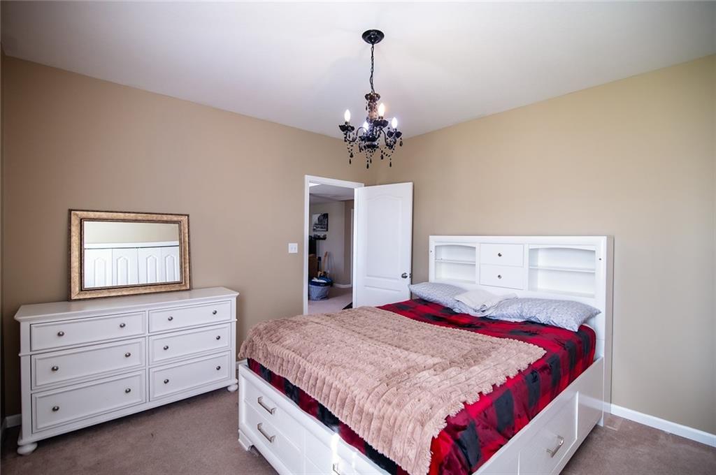 1702 Bluebird Court