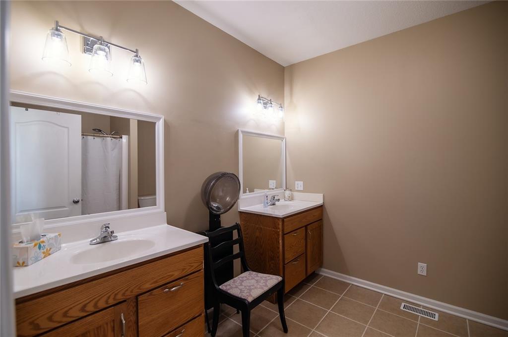 1702 Bluebird Court