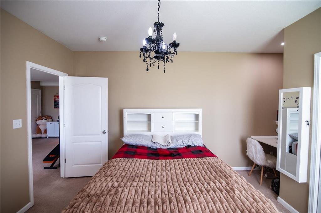 1702 Bluebird Court