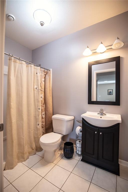 1702 Bluebird Court