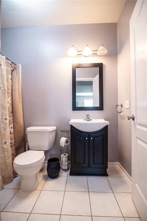 1702 Bluebird Court