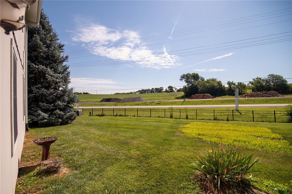 1702 Bluebird Court