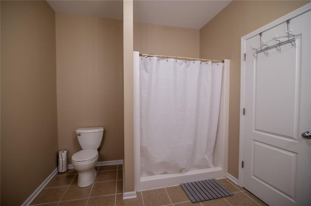 1702 Bluebird Court