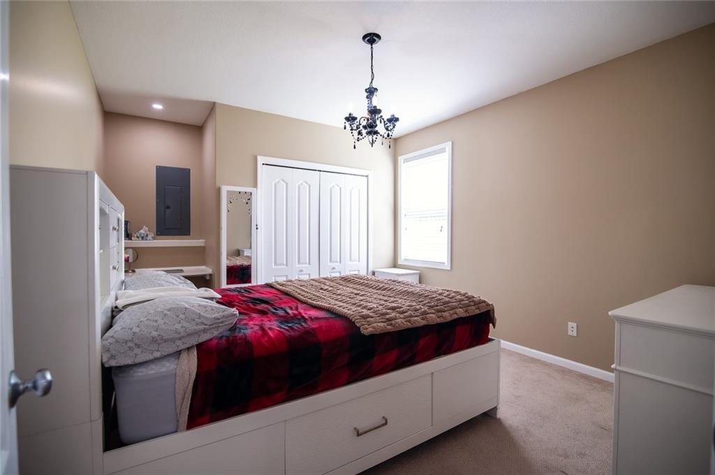 1702 Bluebird Court