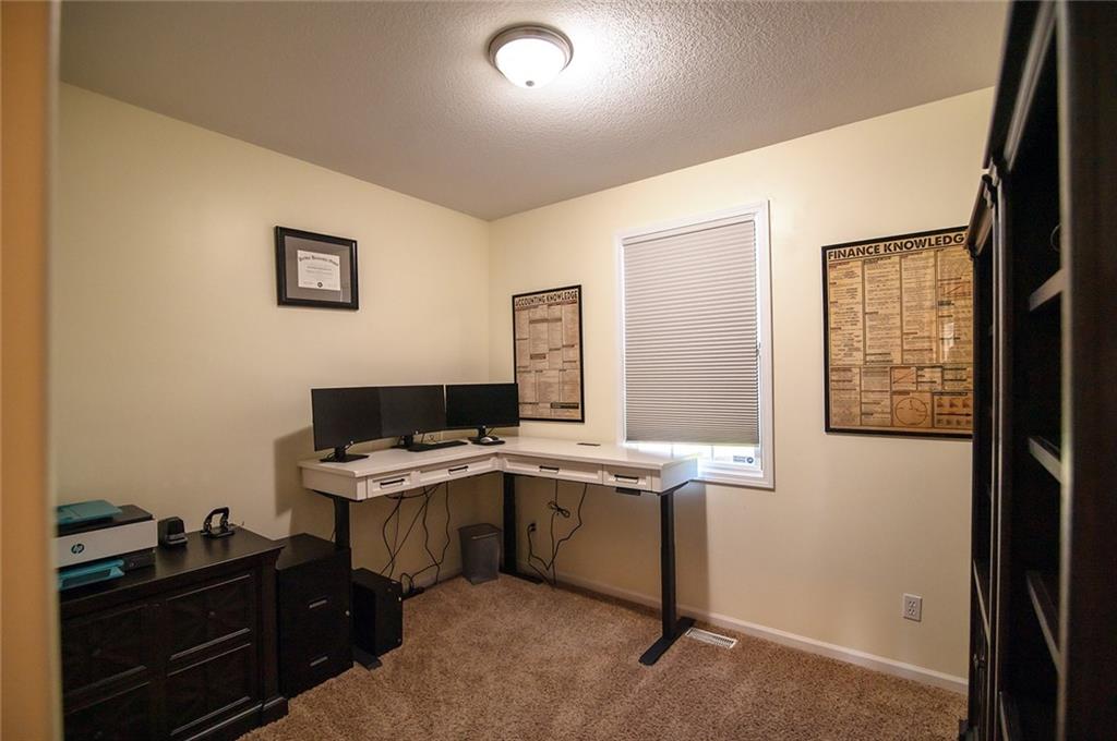 1702 Bluebird Court