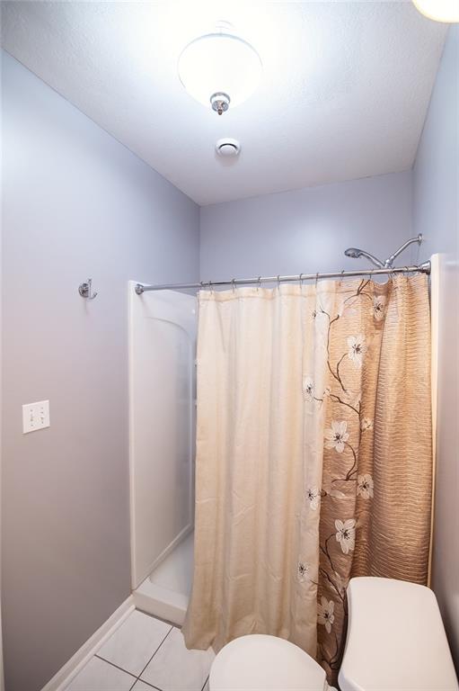 1702 Bluebird Court
