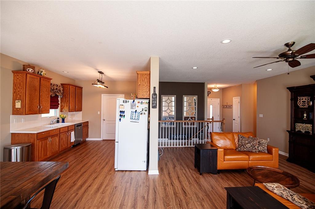 1702 Bluebird Court