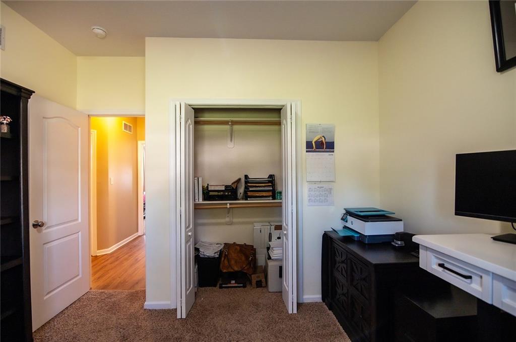 1702 Bluebird Court
