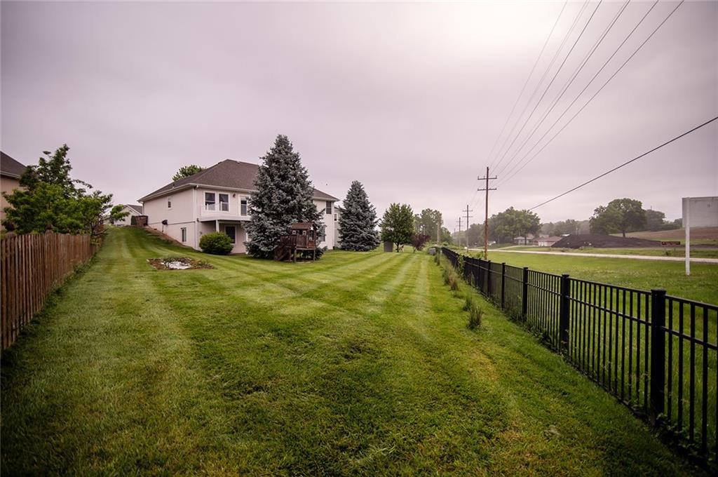 1702 Bluebird Court