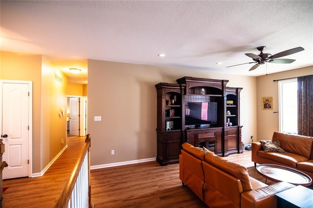1702 Bluebird Court
