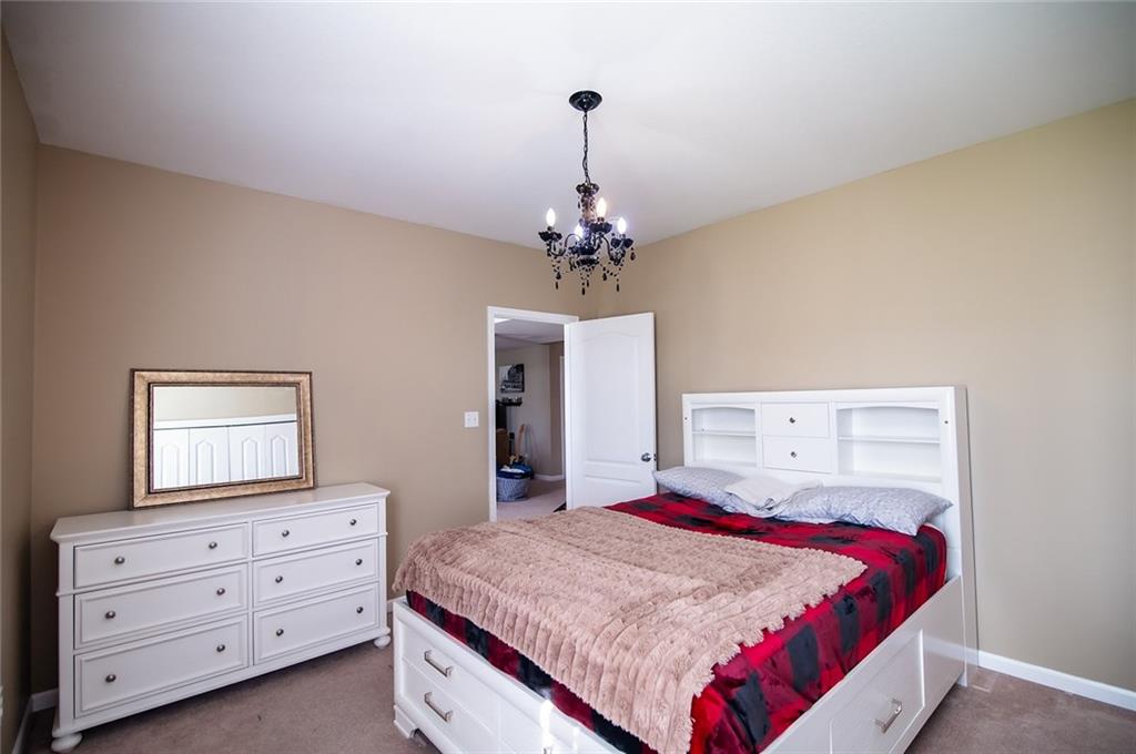 1702 Bluebird Court